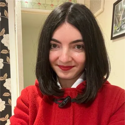 Simina Marielena Findlay - Nursing & Medical Sciences Mentor